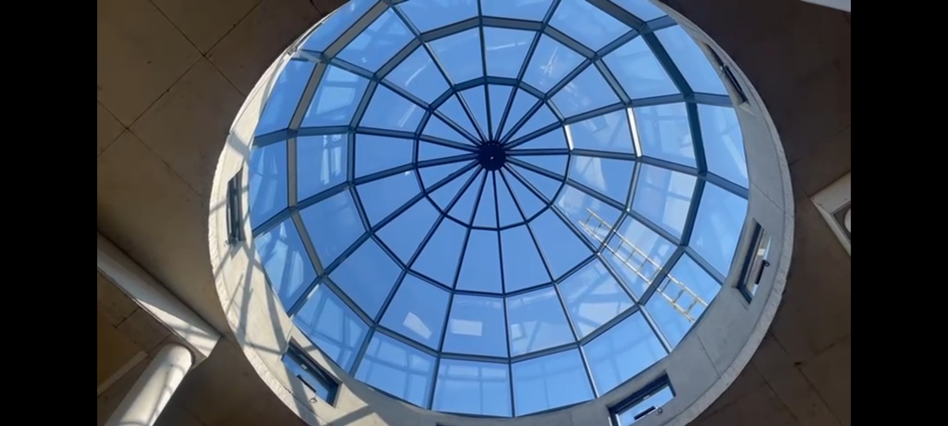 Salle de prière en cours de construction