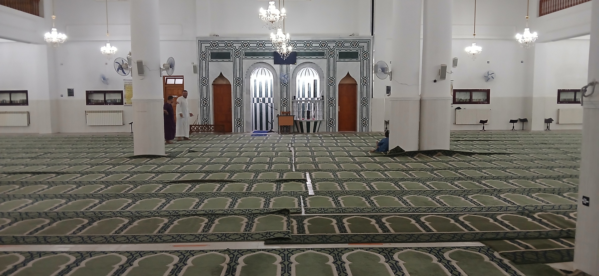 مسجد العقيد عميروش