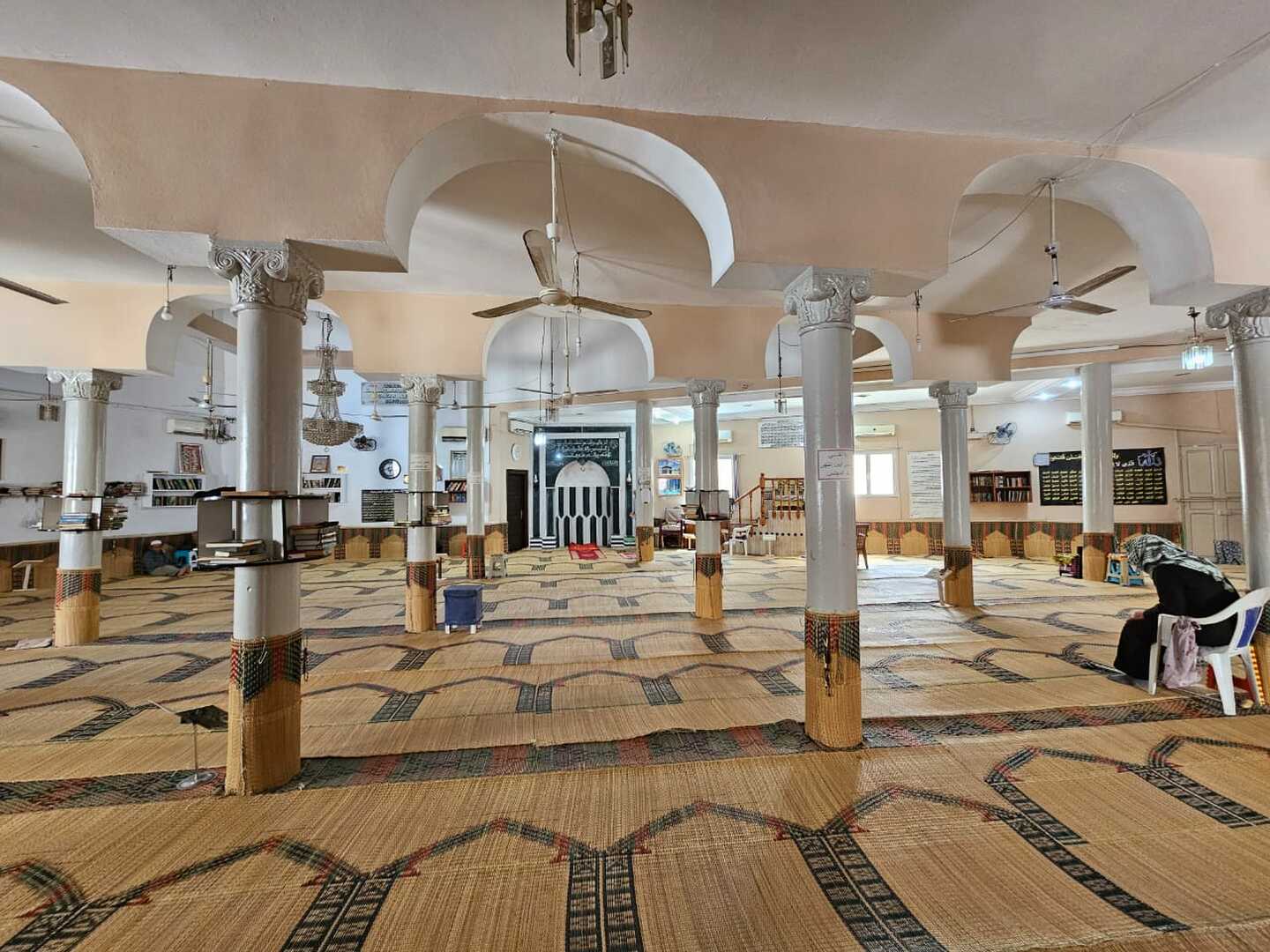 جامع علي بن أبي طالب