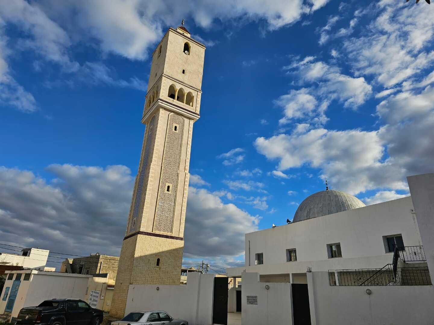 جامع الإمام سحنون حي الراشدية