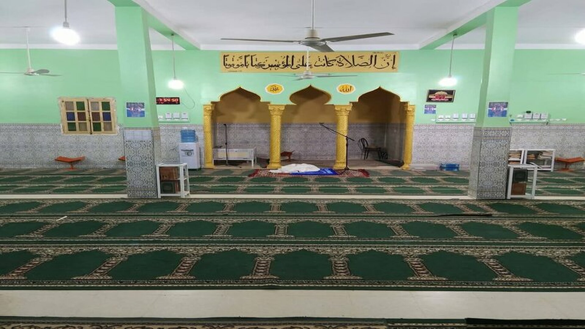 مسجد علي بن أبي طالب أظوى