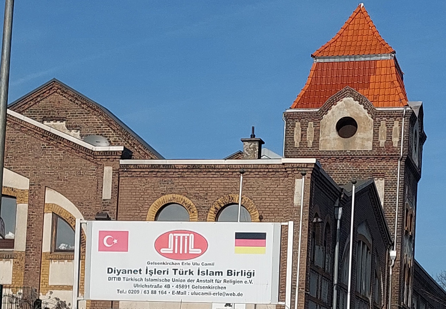 ERLE ULUCAMİİ e.V.  Mescid