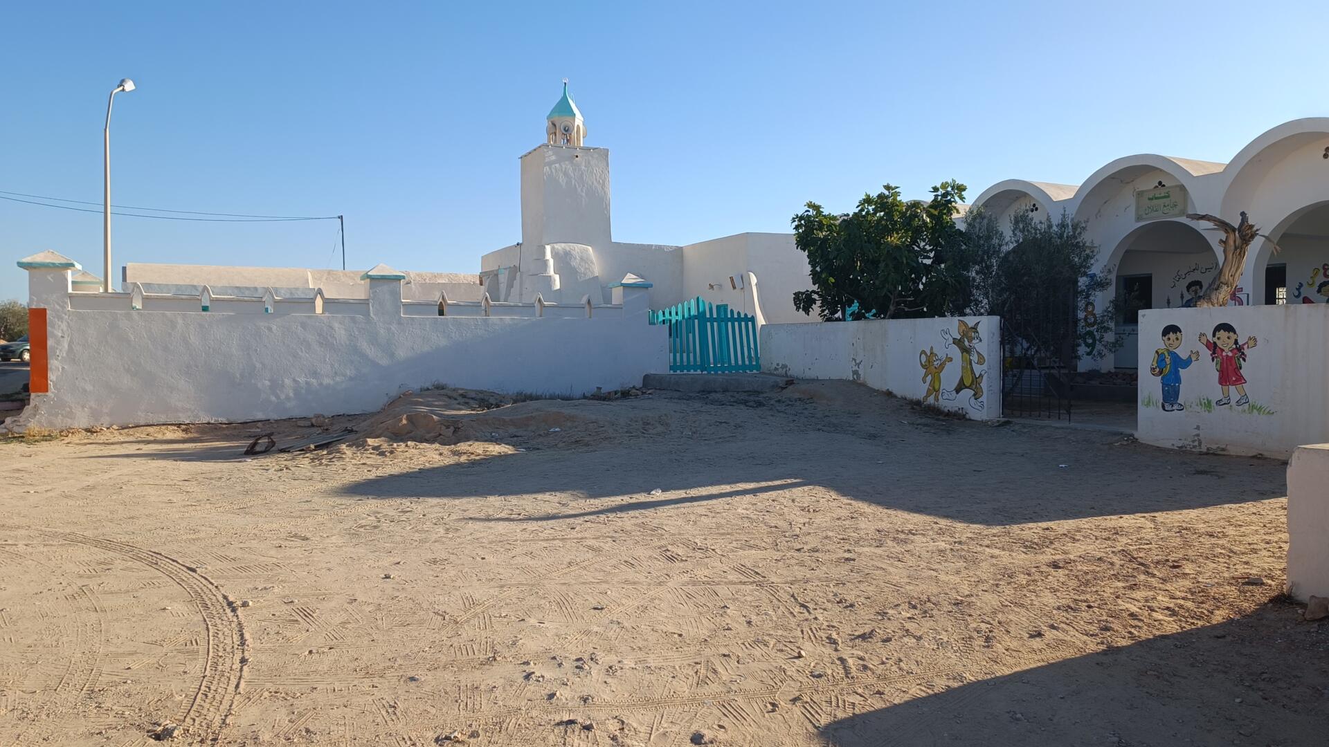 جامع الڨلال والغ