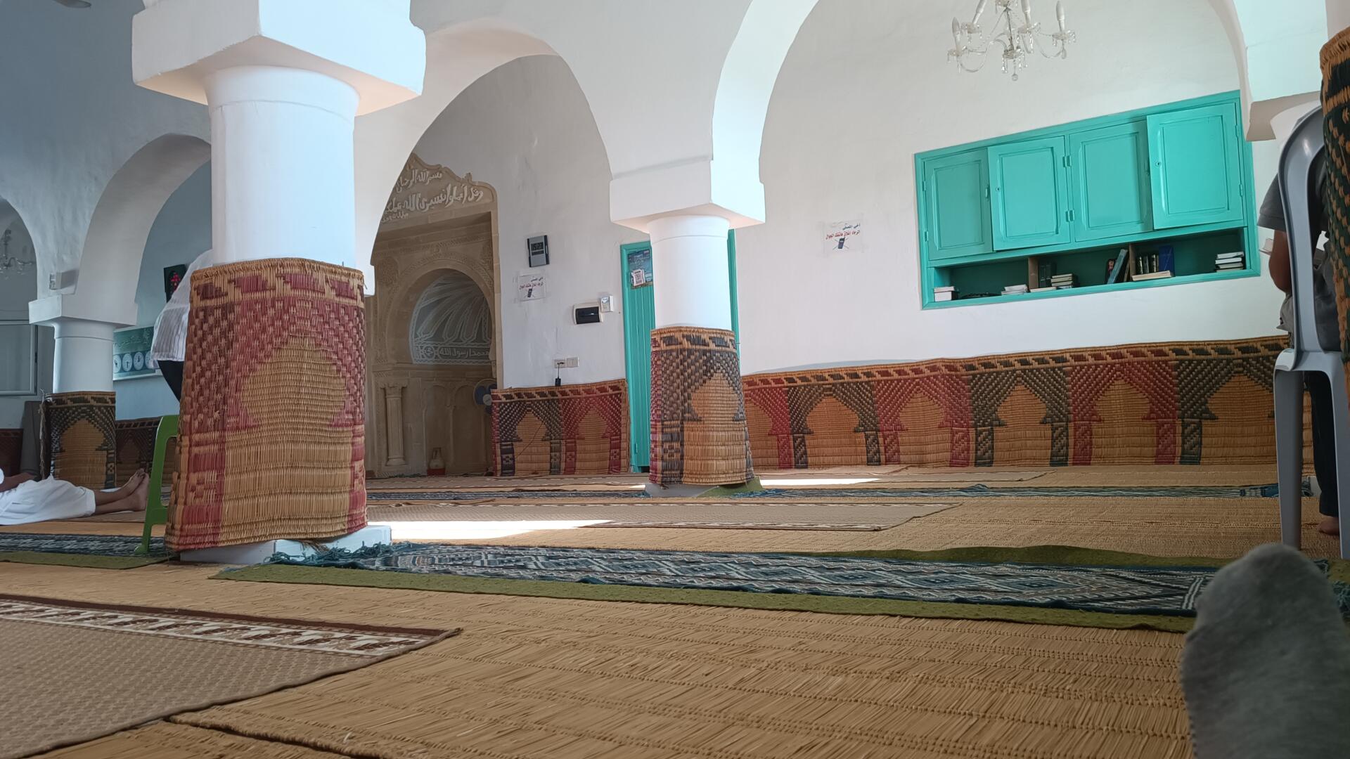 جامع الڨلال والغ