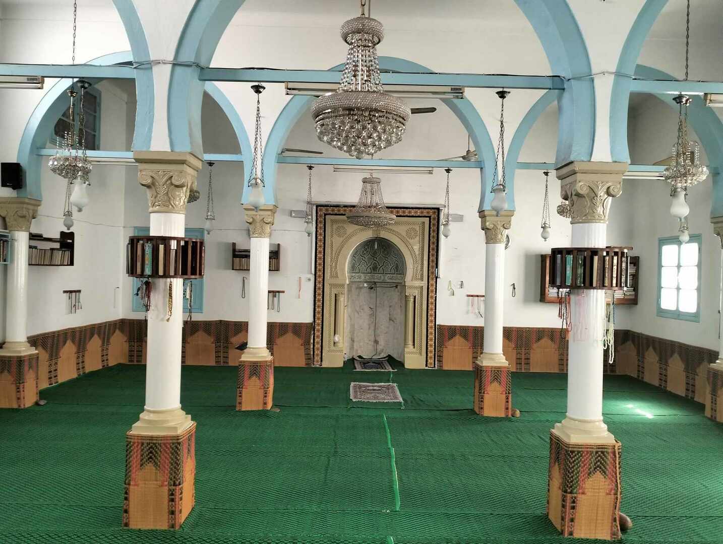 مسجد البحيرة