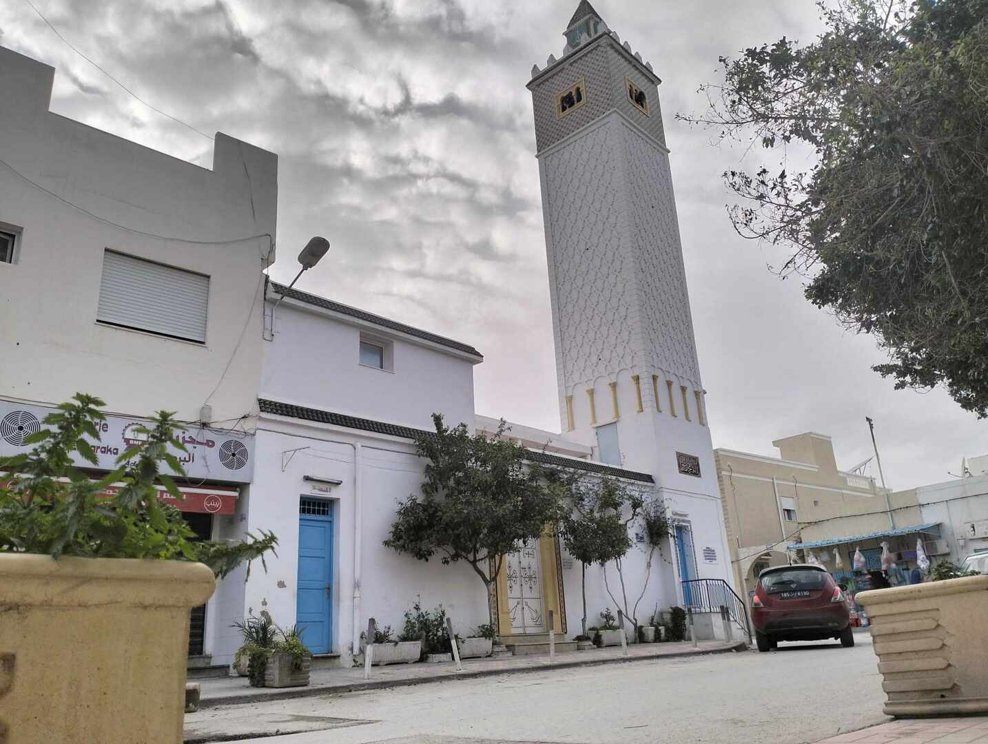 مسجد البحيرة