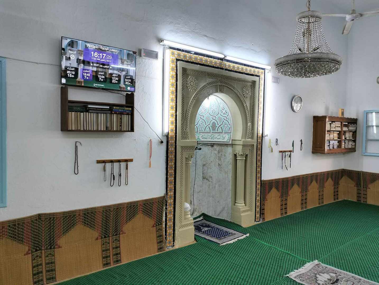 مسجد البحيرة