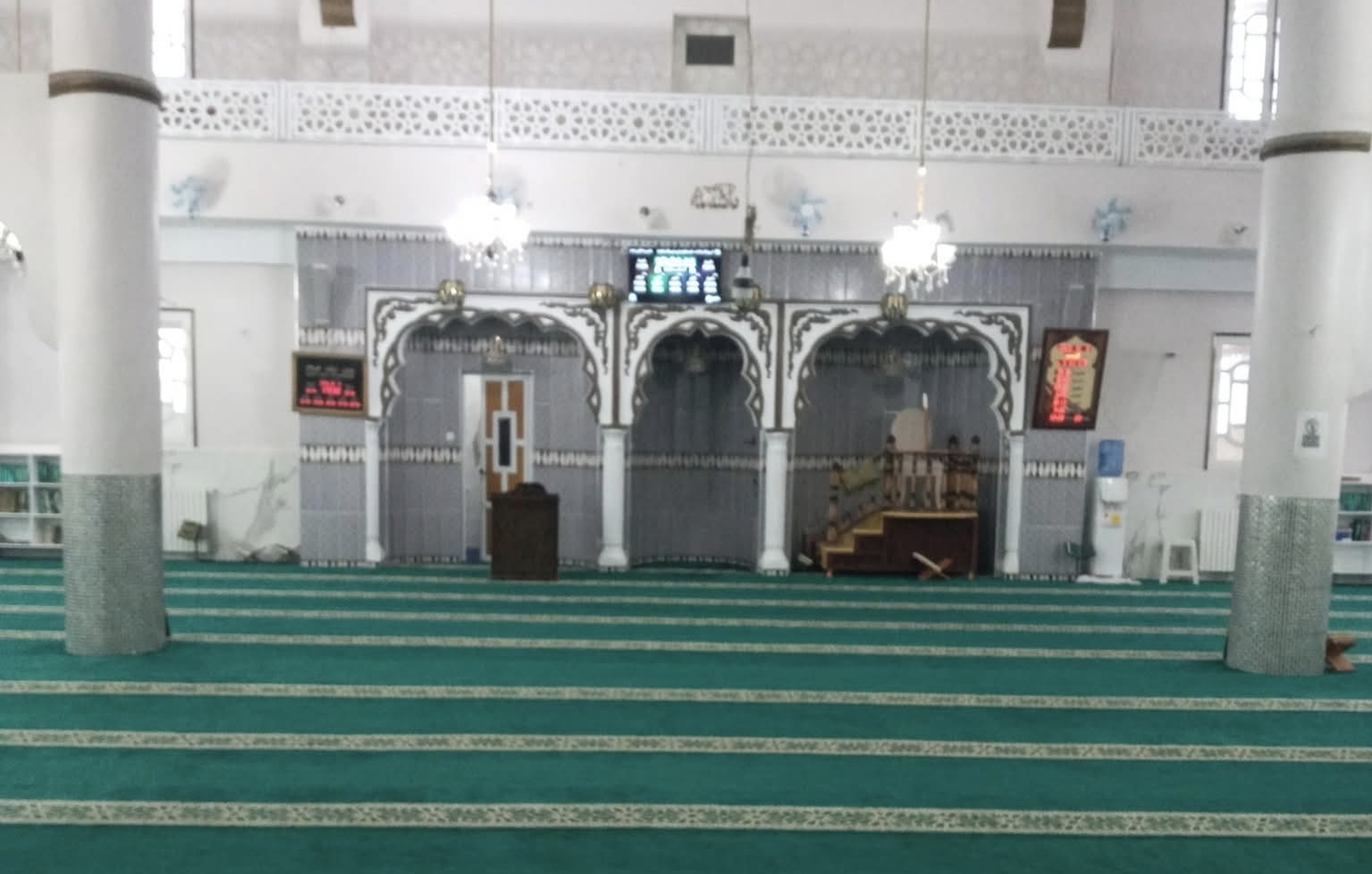 المسجد العتيق علي بن أبي طالب الفرافرية