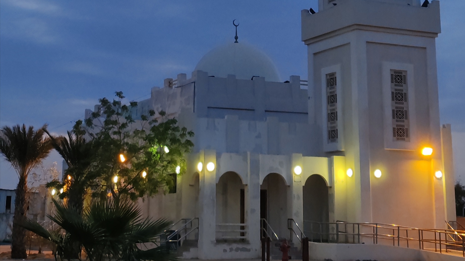 مسجد السلام تأسس عام ١٣٩٨ هـ