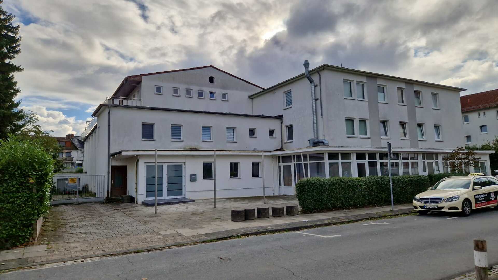 Osterholz Camii ve Talebe Yurdu