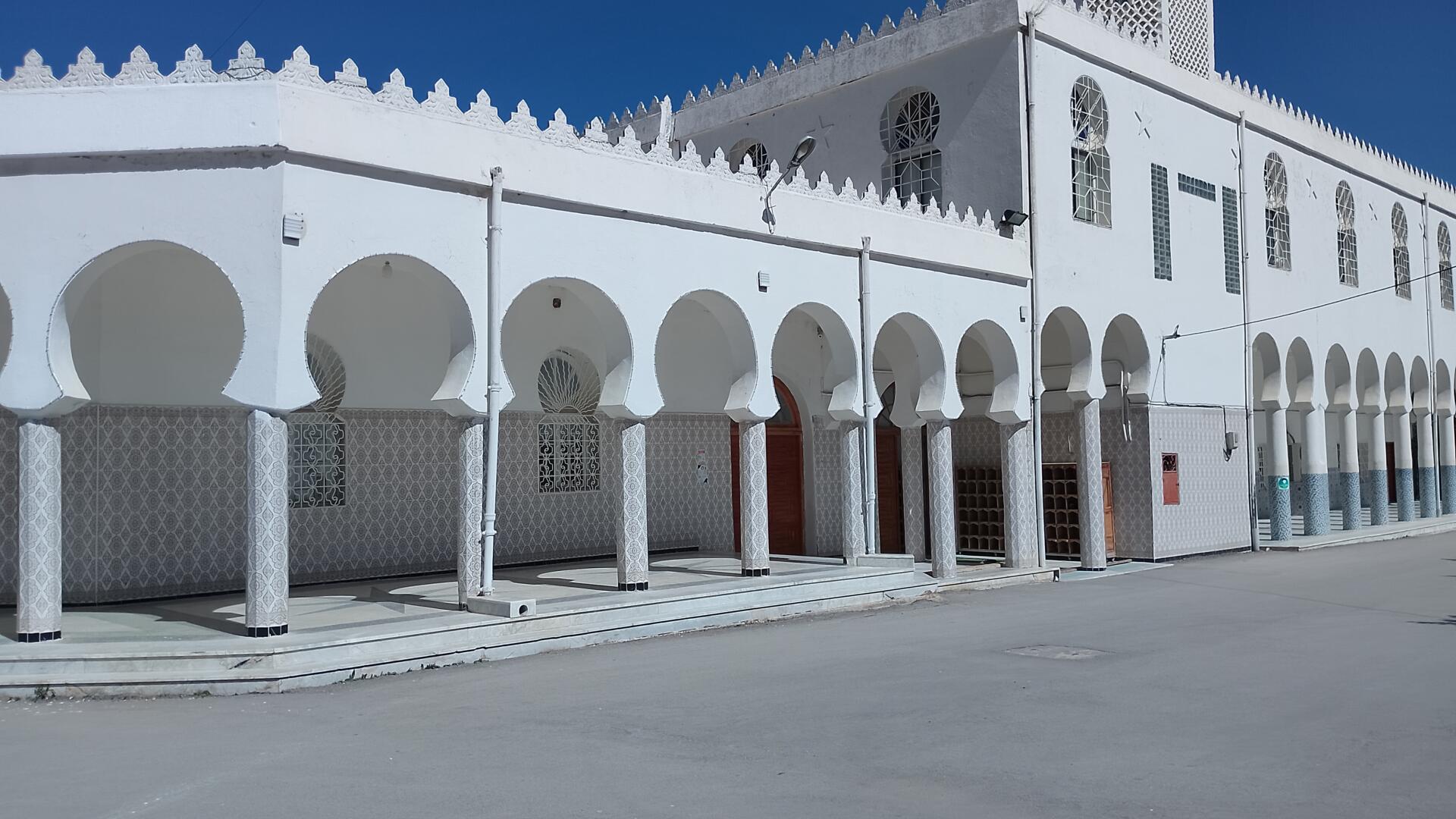 مسجد عمر بن عبد العزيز - الحروش