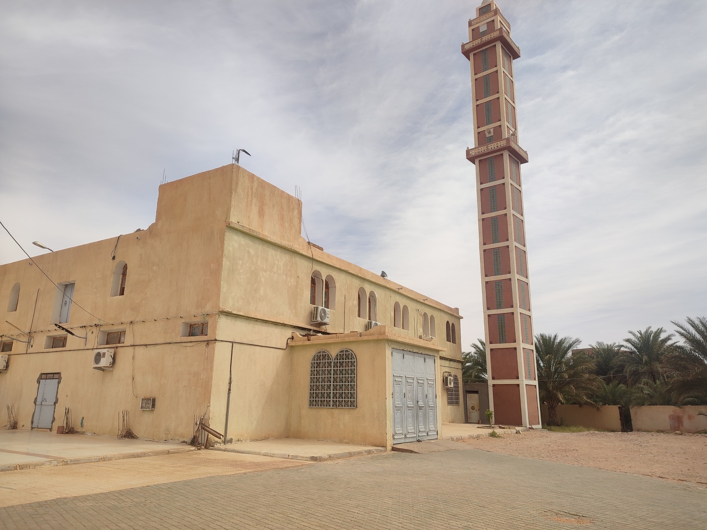 مسجد علي بن أبي طالب حاسي الفحل