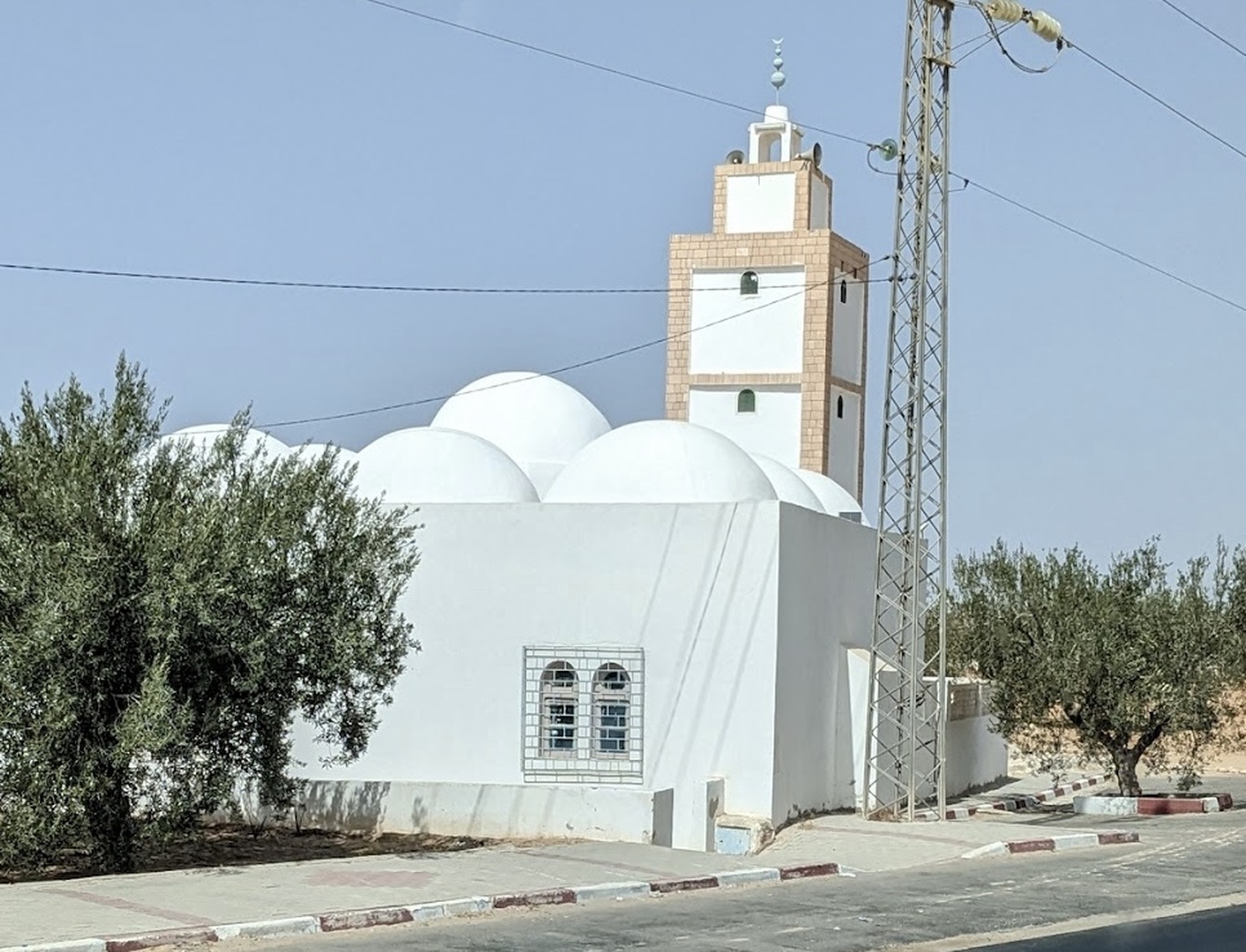 مسجد السلام لوبيقلة