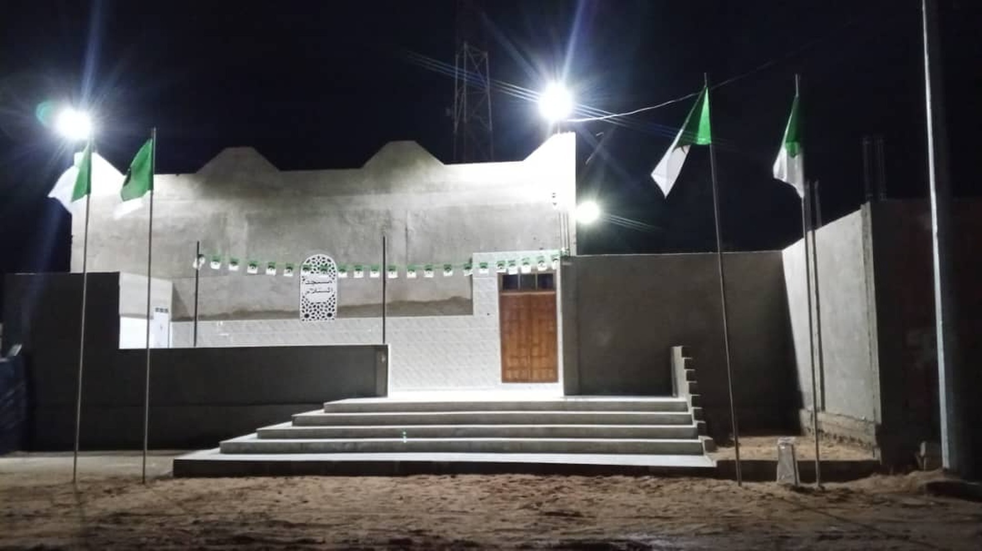 مسجد السلام قصر تمقطن