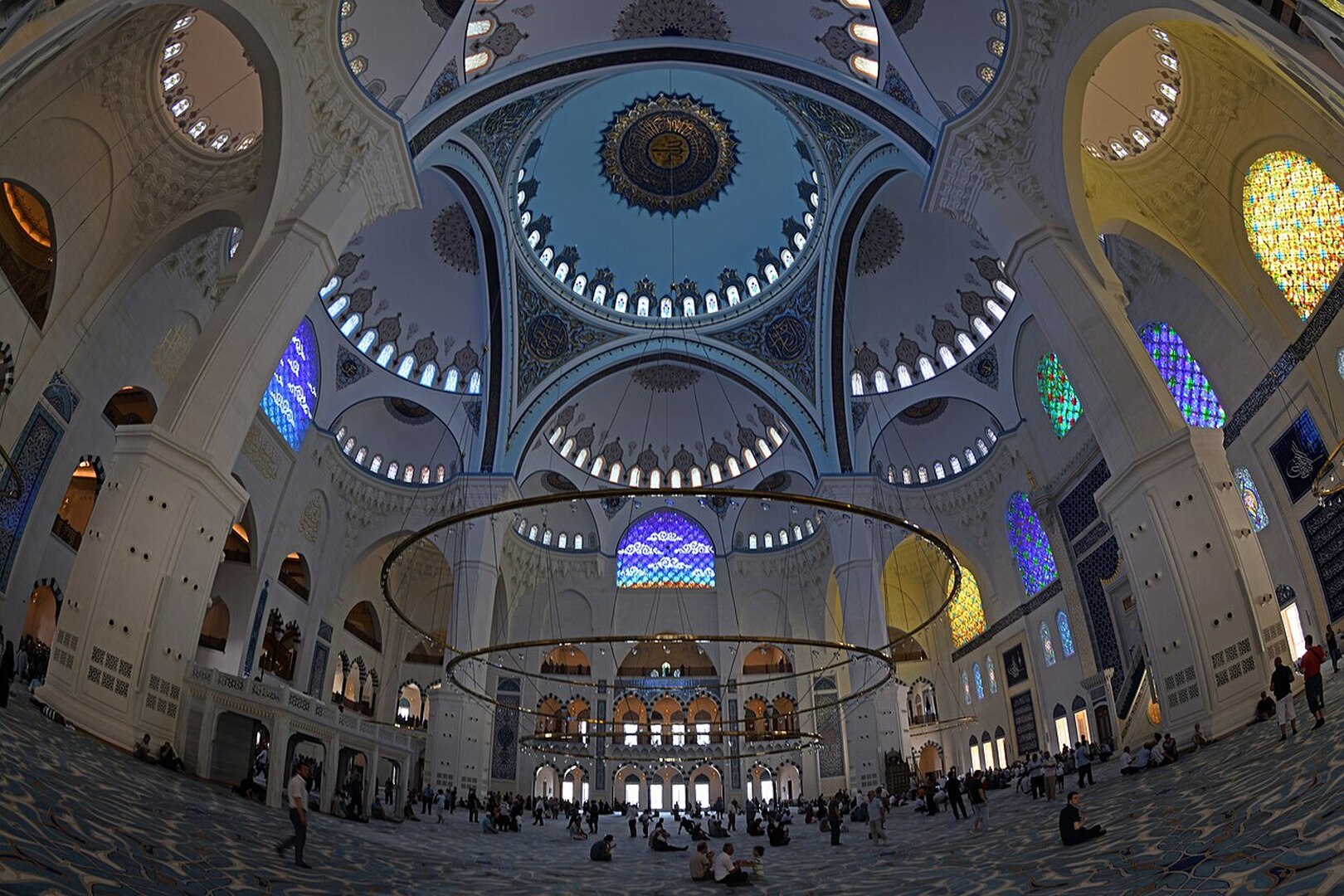 Büyük Çamlıca Camii
