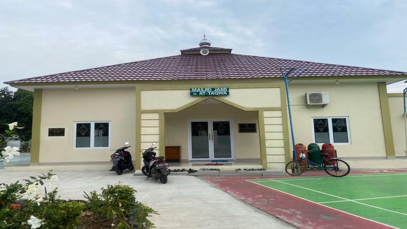 MASJID JAMI AT-TAQWA  PERUMNAS 3