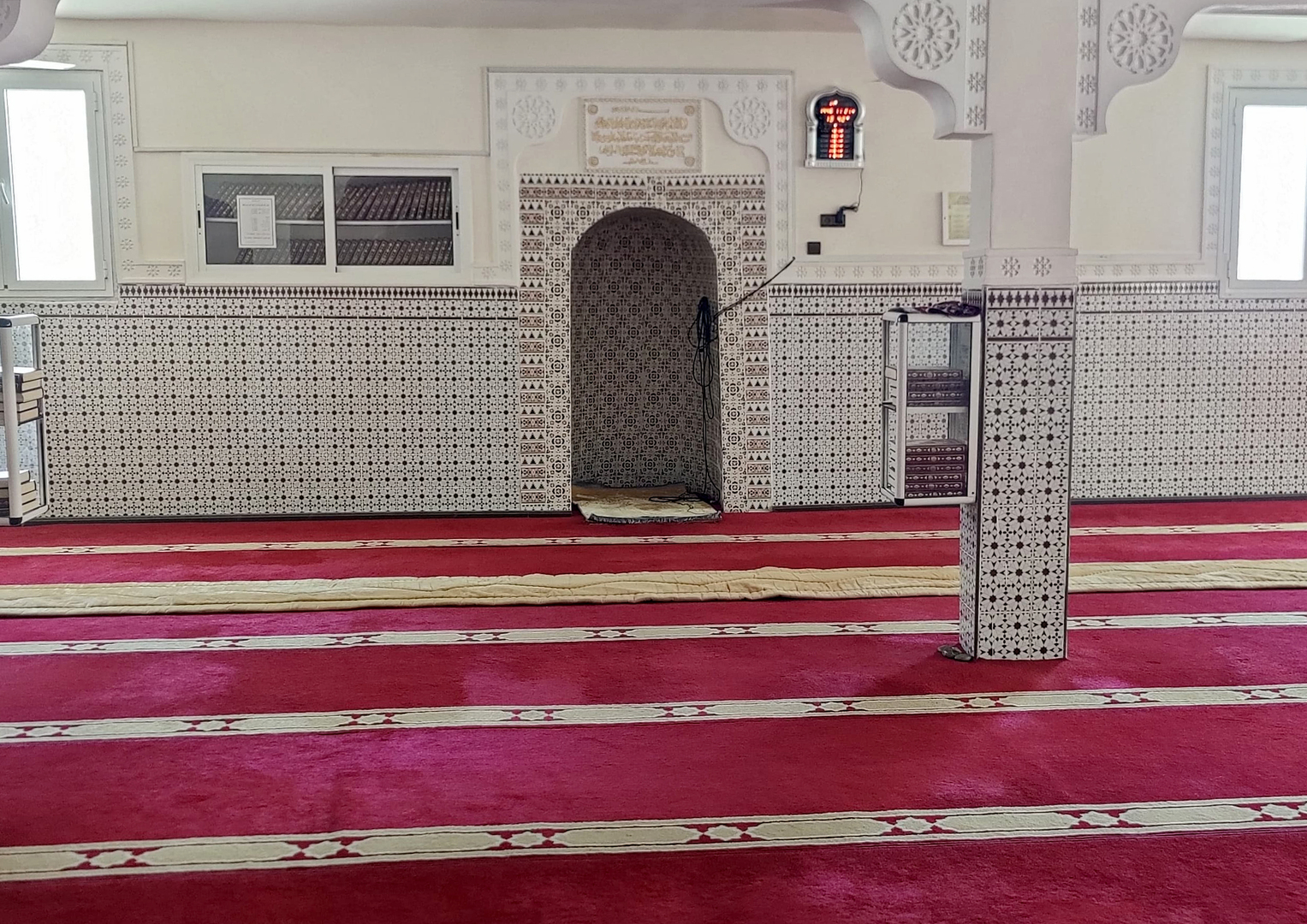 مسجد الساقية الحمراء