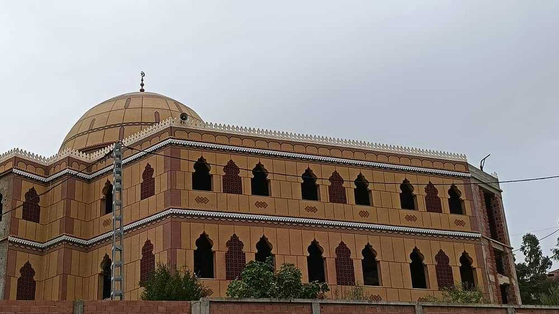 مسجد عائشة أم المؤمنين مزغيطان