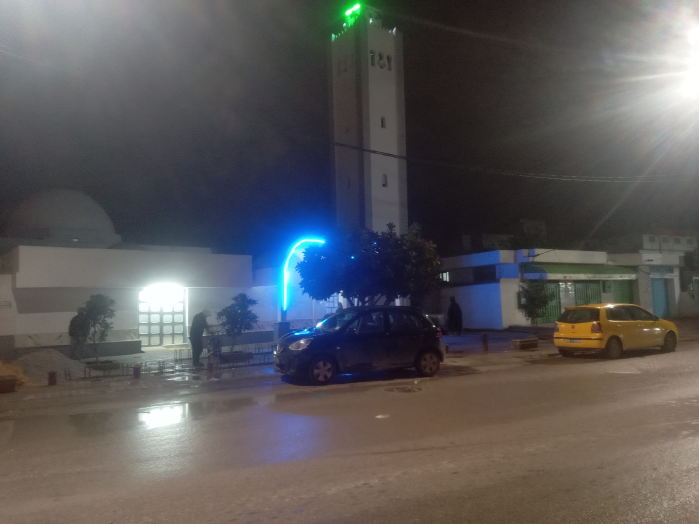 السلام عليكم .الرجاء عدم وضع الدراجات في