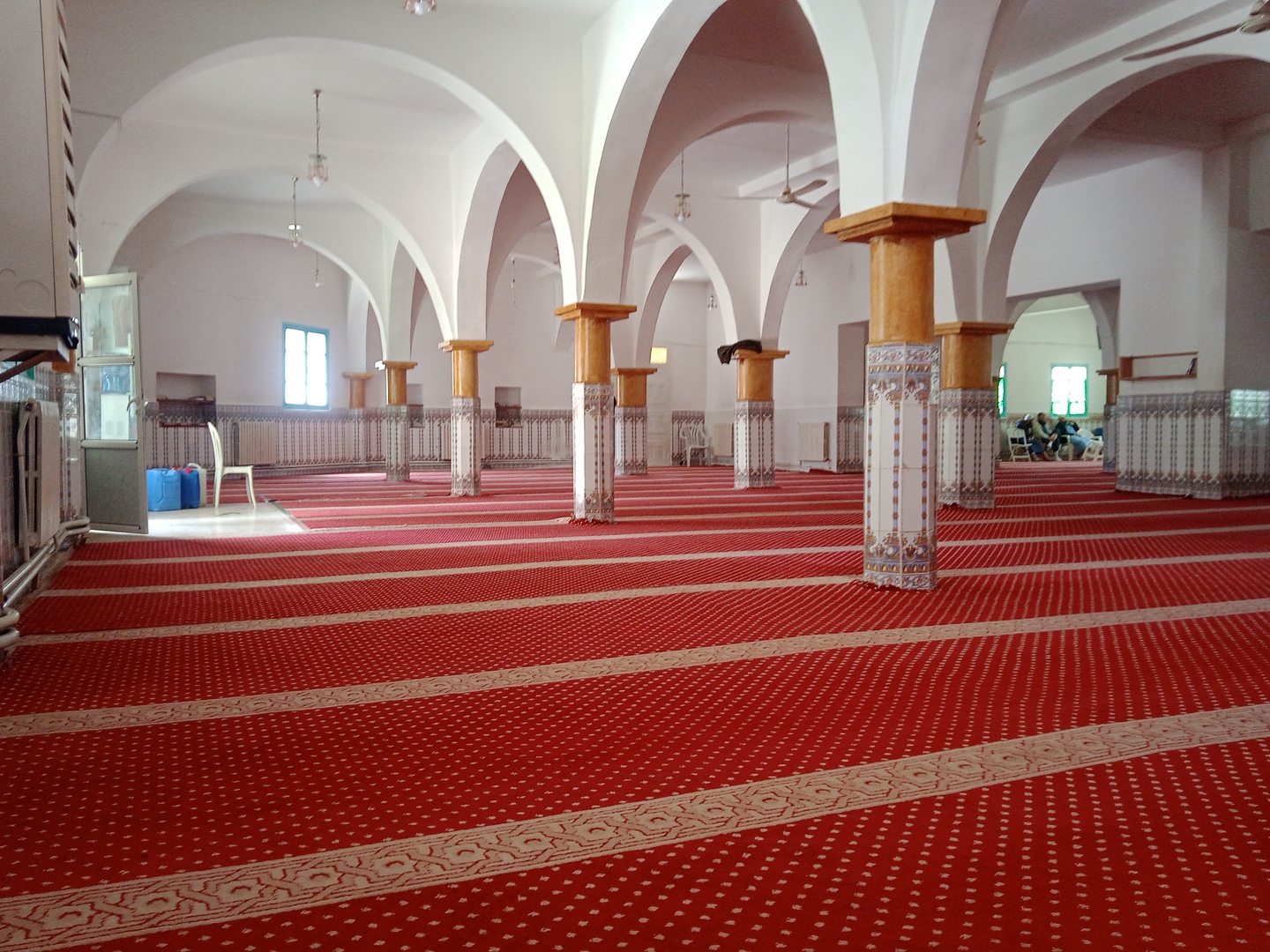 مسجد النور عين الزرقاء