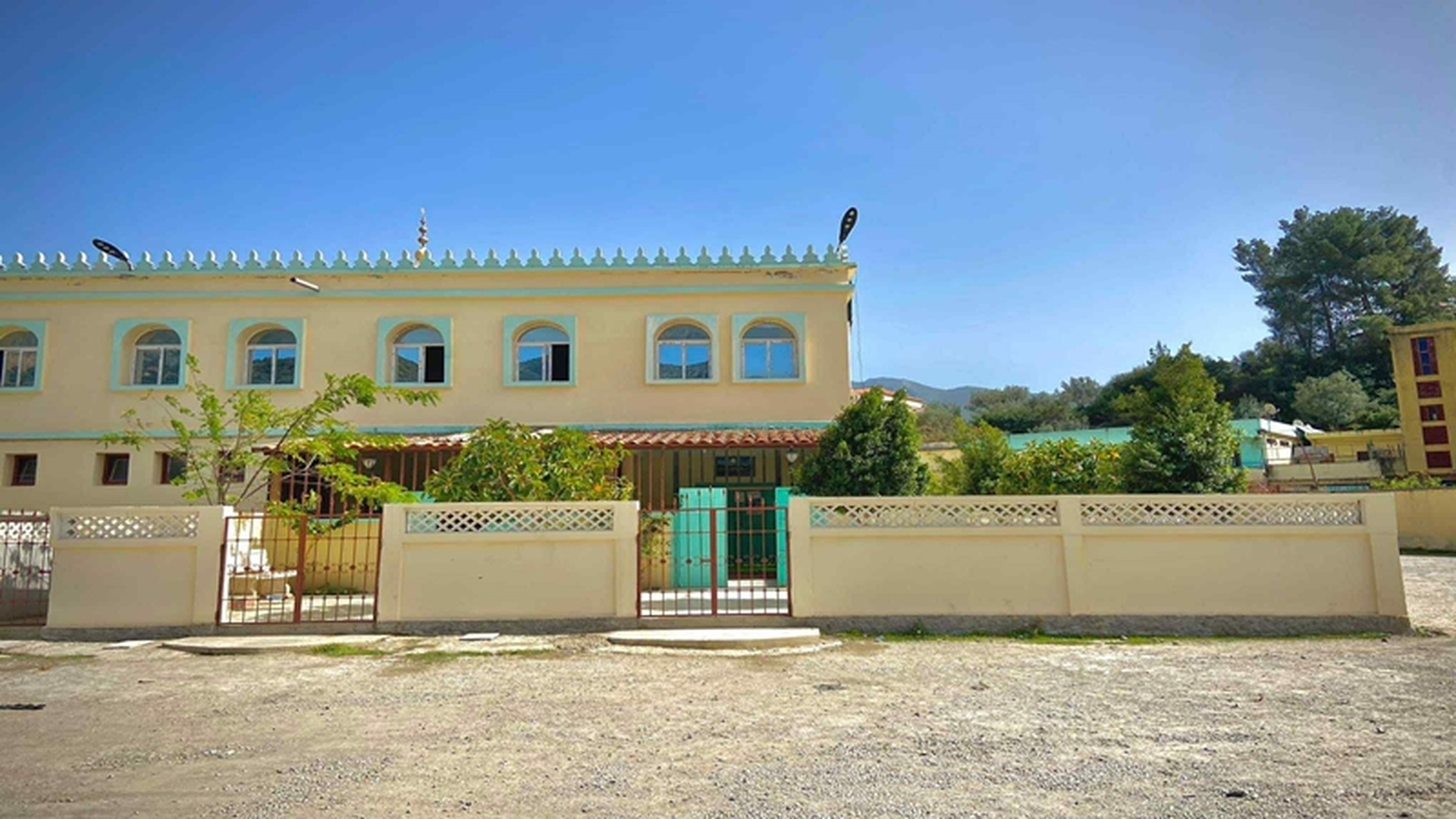 مسجد عمر بن الخطاب-السابلان