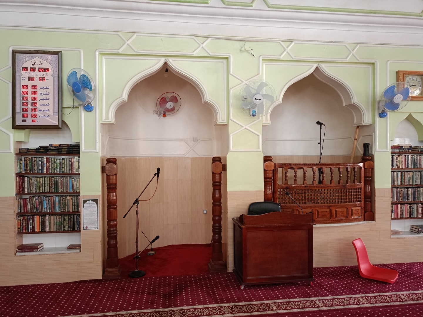 مسجد علي بن أبي طالب عداوة