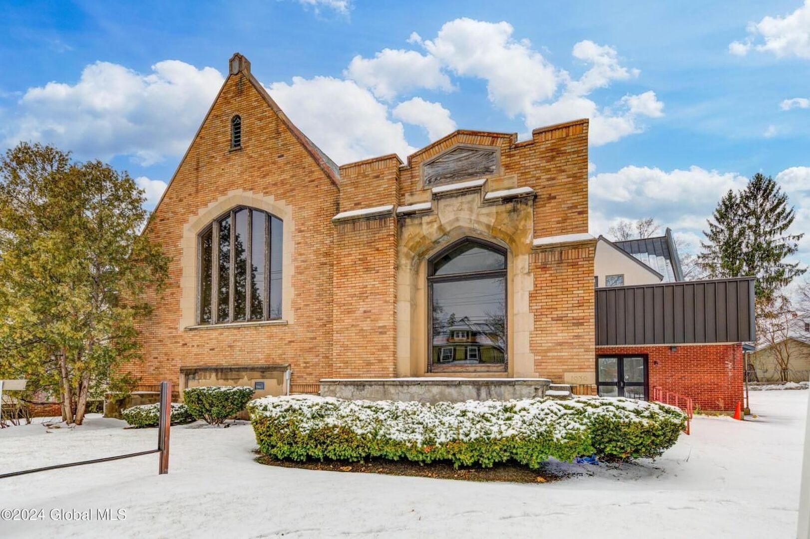 MUNA Center of Albany