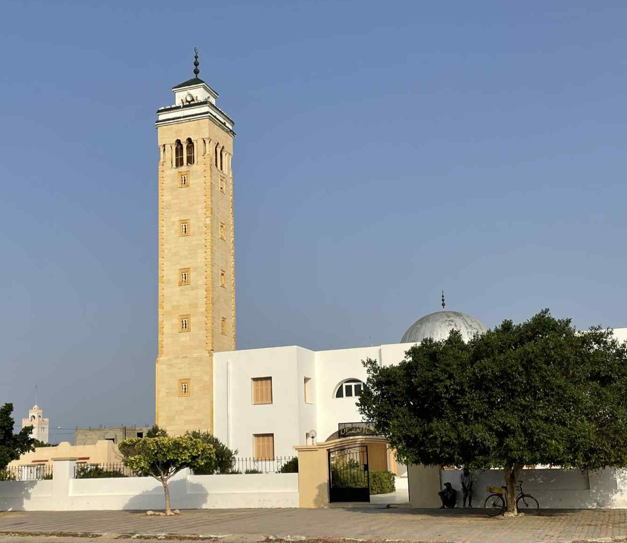 جامع الغفران-اللّوزة