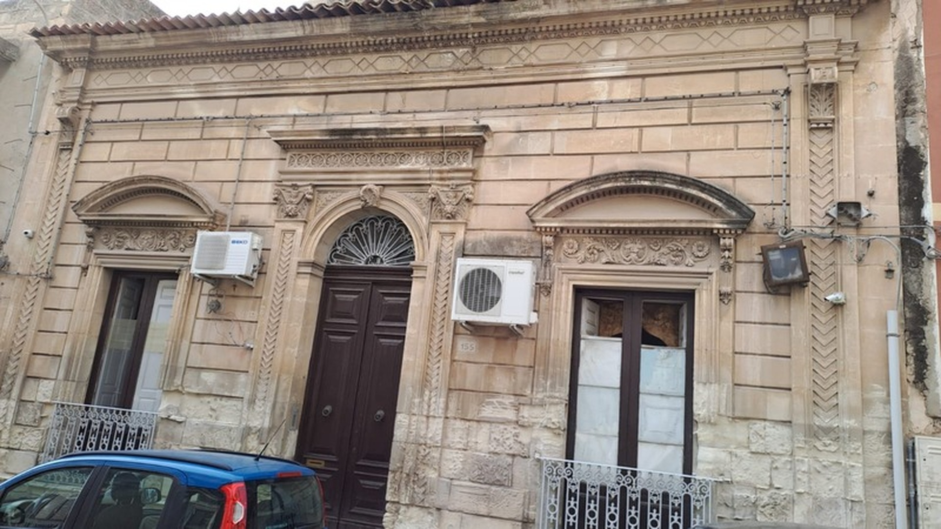 Moschea DI VITTORIA مسجد فتوريا