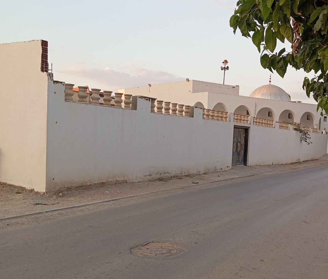 جامع عمر ابن الخطاب - طبربة