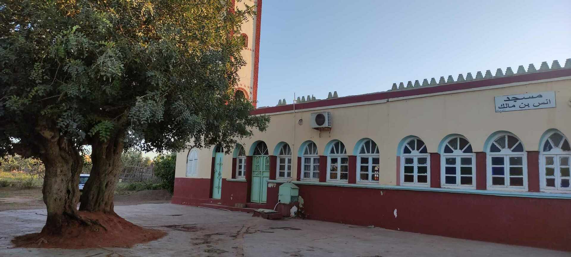 مسجد أنس بن مالك البواشرية-سيدي لخضر