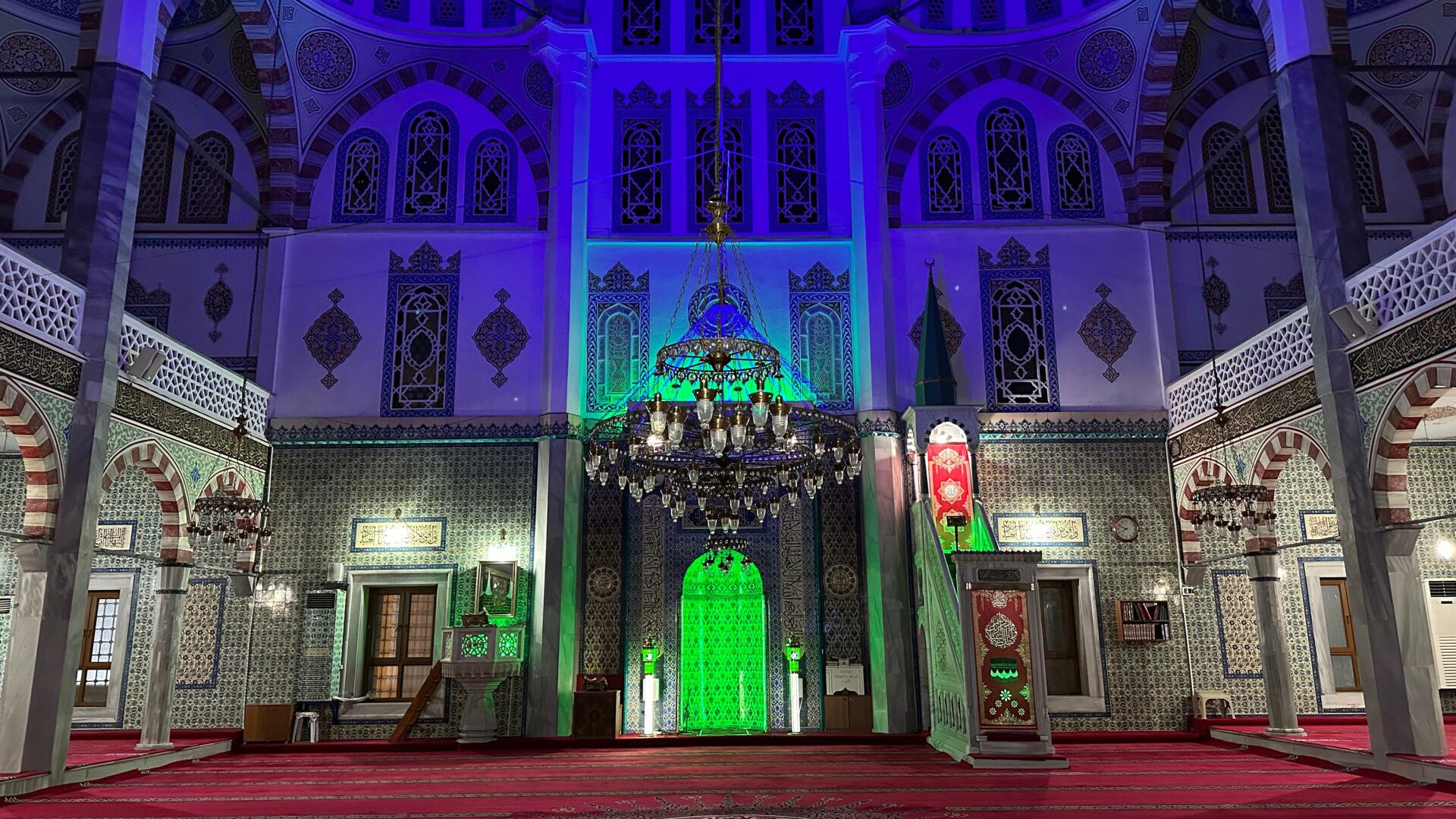 Merter Veysel Karani Camii ve Külliyesi
