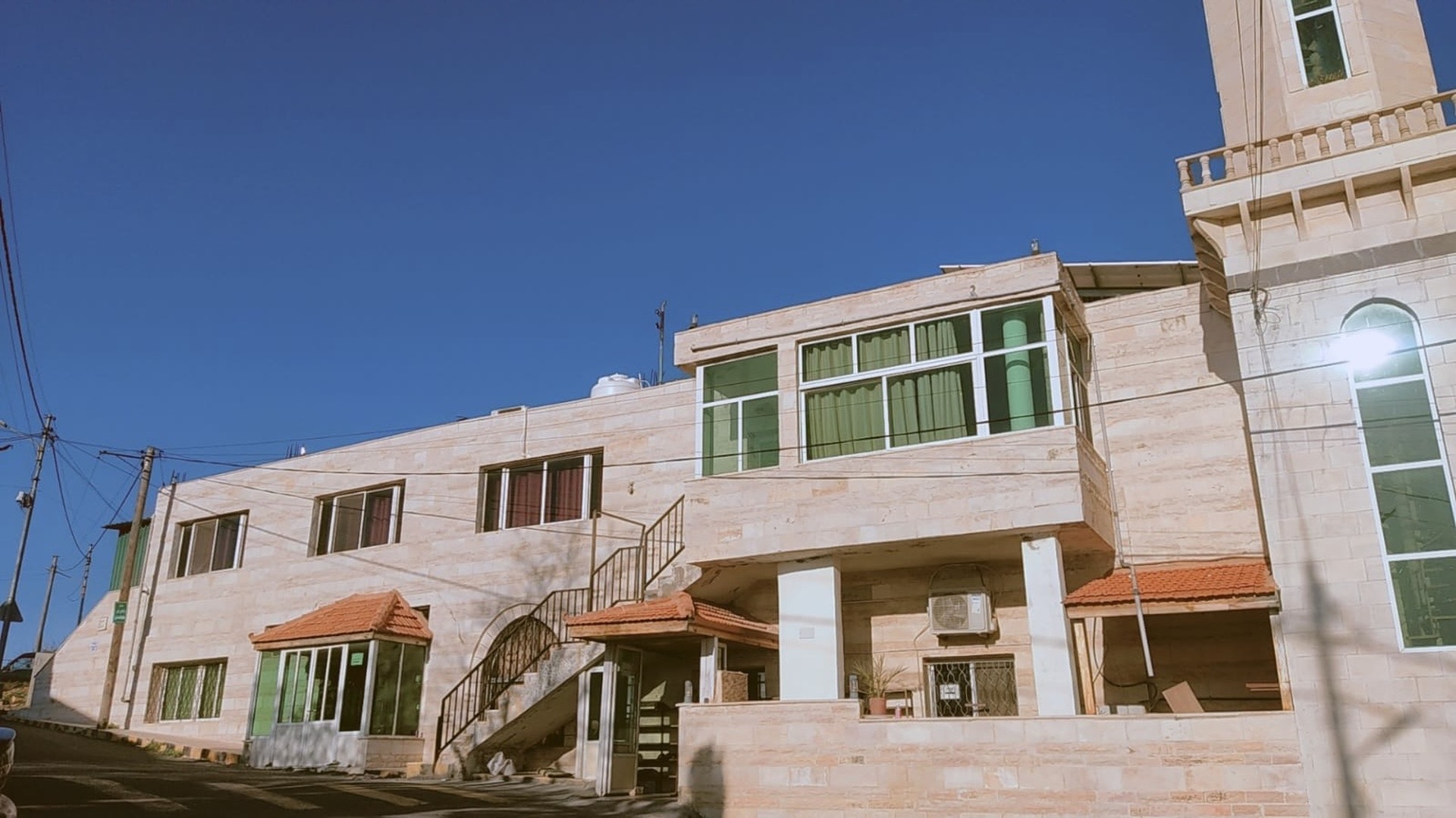 مسجد أم الأسود الكبير