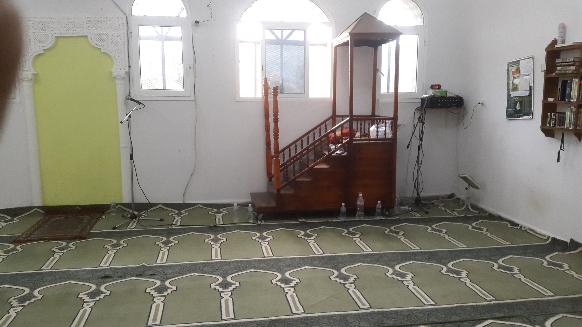 مسجد الايمان بني رحمة - عين قشرة