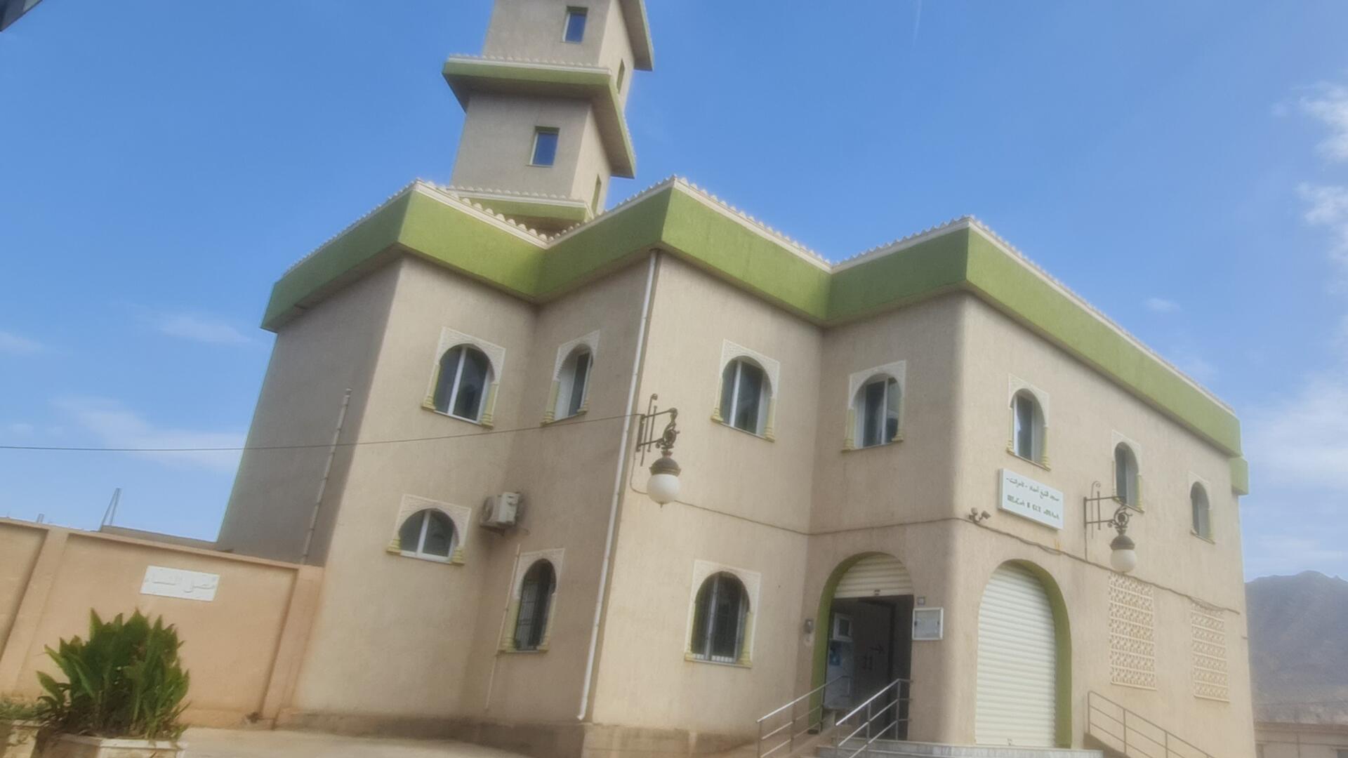 مسجد الشيخ احداد تحراشت