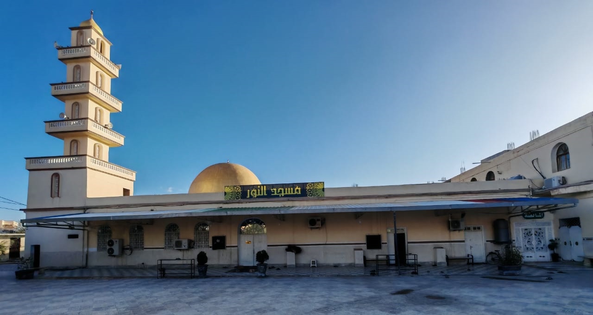 مسجد النور حي 317 مسكن