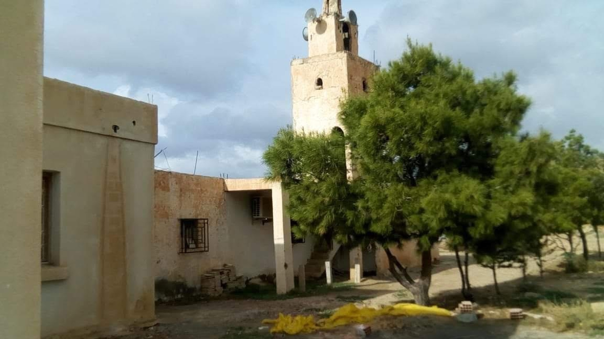 مسجد طارق بن زياد - بني يلمان