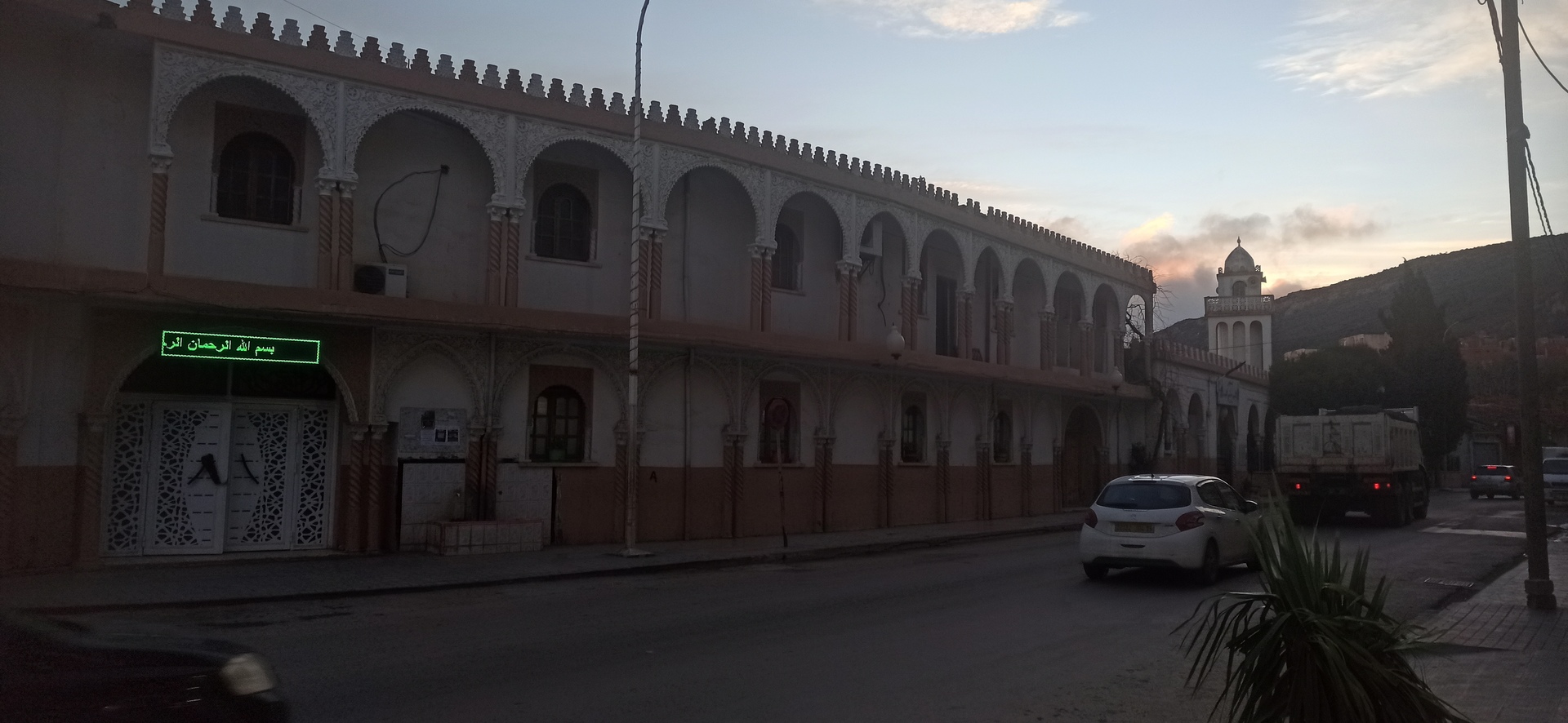 مسجد الشهيد عداسي الطيب