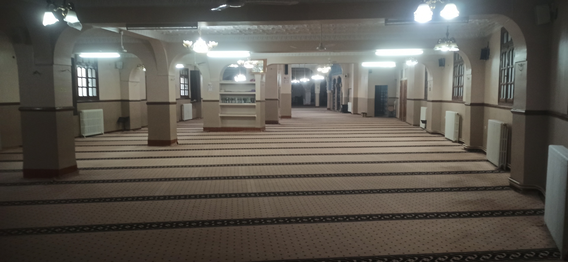 مسجد الشهيد عداسي الطيب