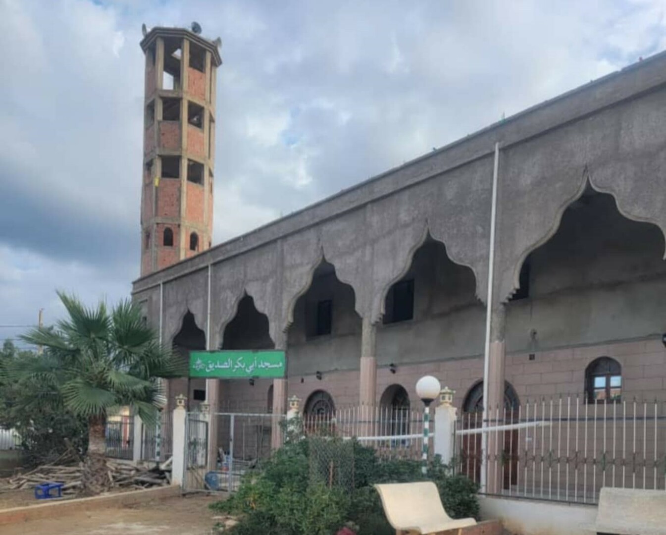 مسجد ابو بكر الصديق ( حي عابد عزي )