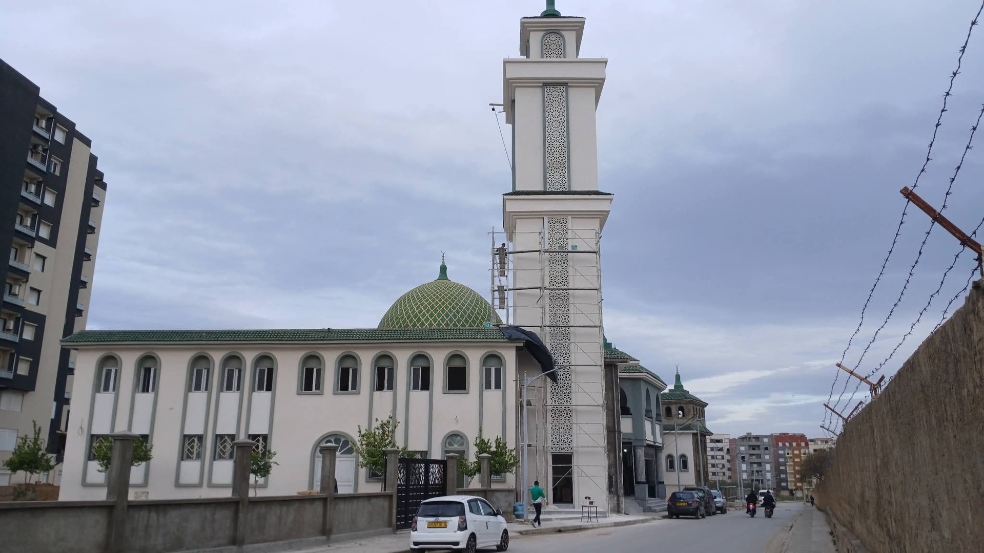 مسجد خديجة أم المؤمنين _ حي البروجي _ - جيجل