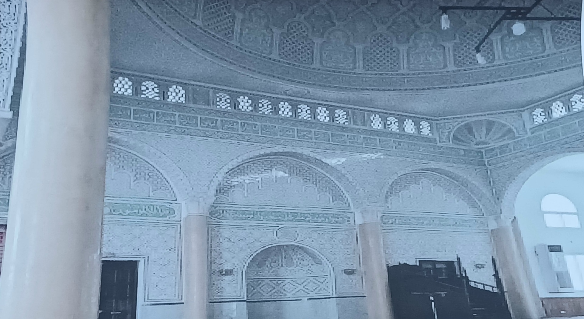 جامع علي  ابن  أبي طالب المروج 1