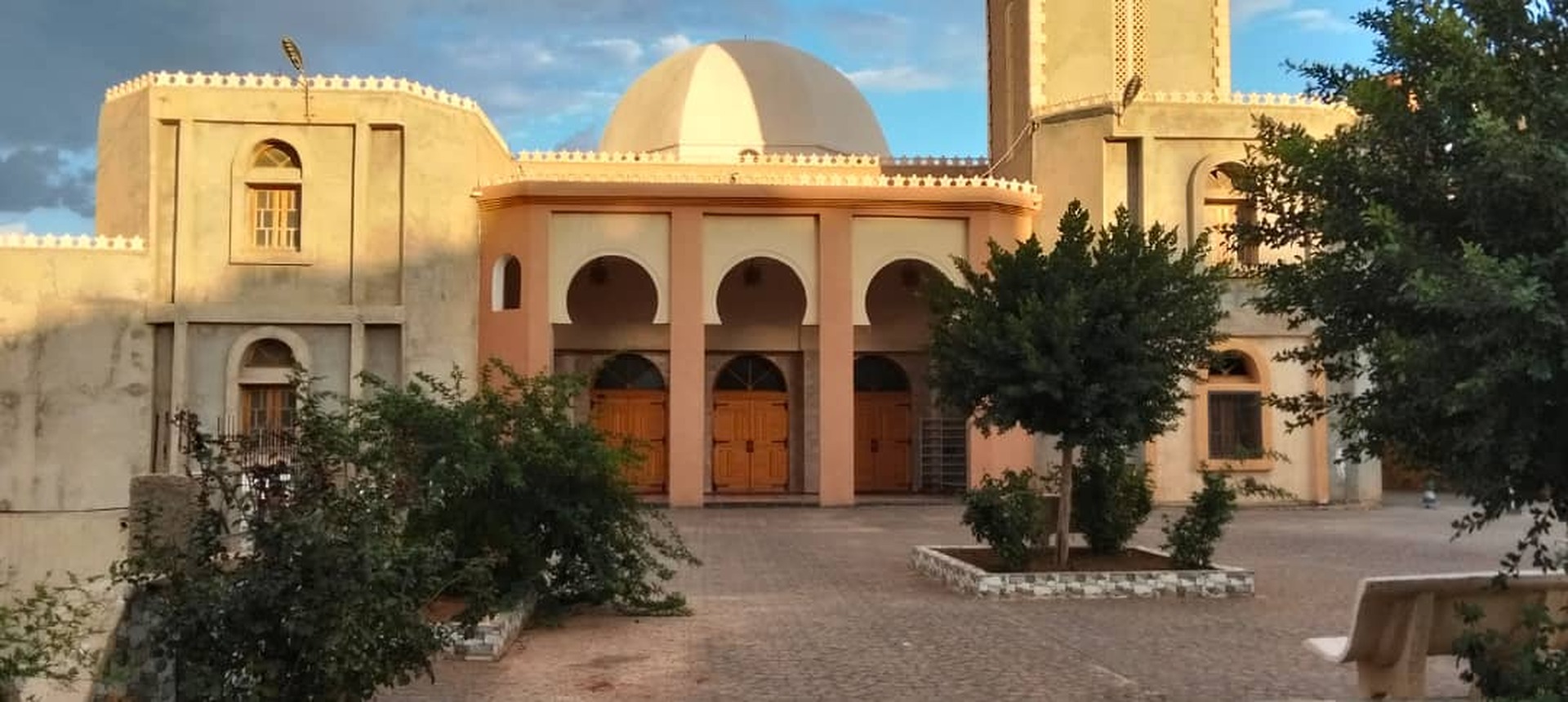 مسجد النور - بني عقبة