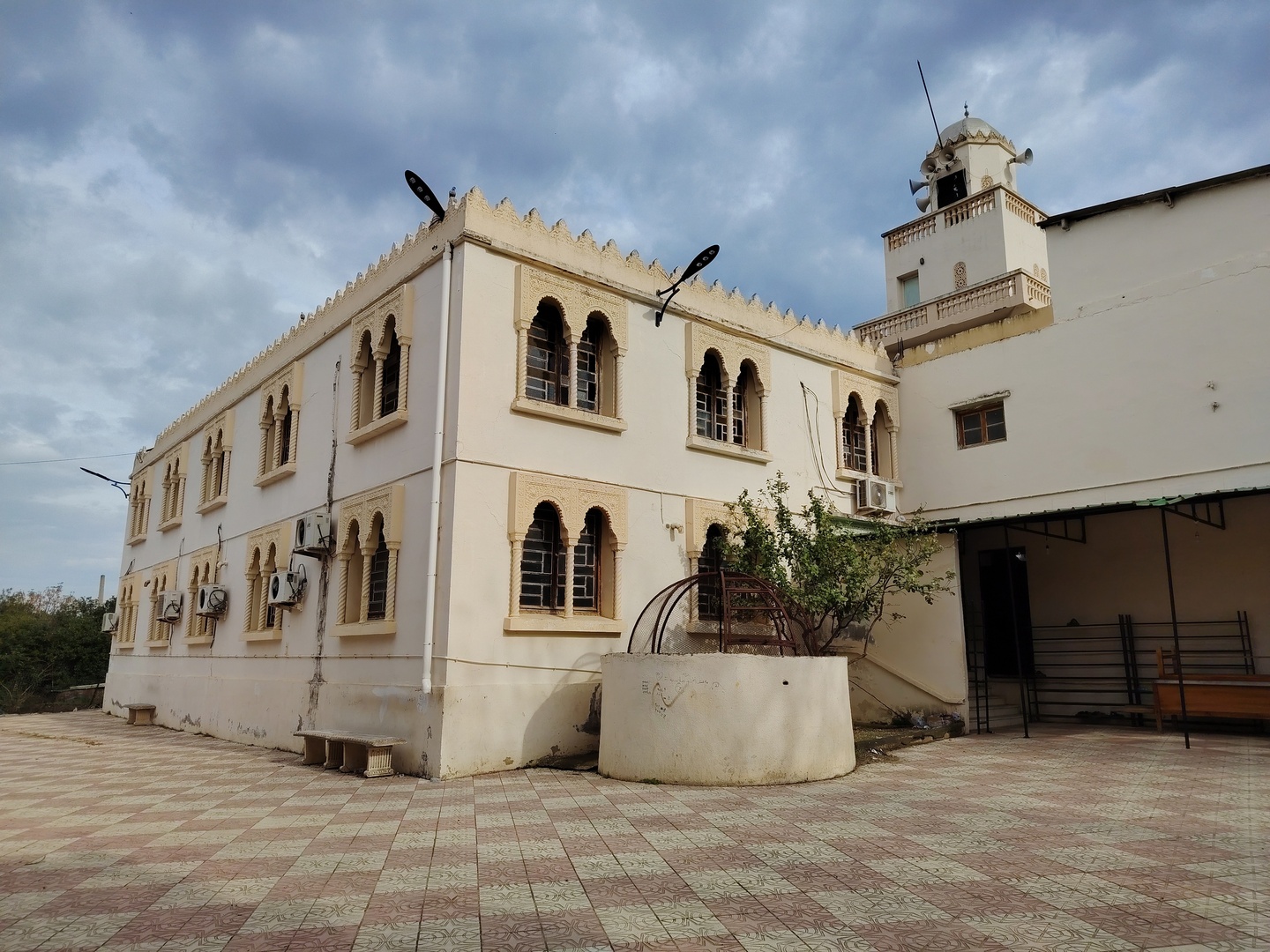 مسجد بلال بن رباح - برج منايل