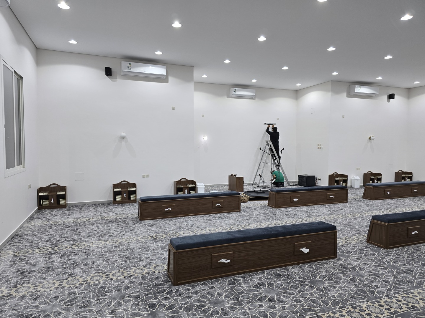 أستغفر الله وأتوب إليه