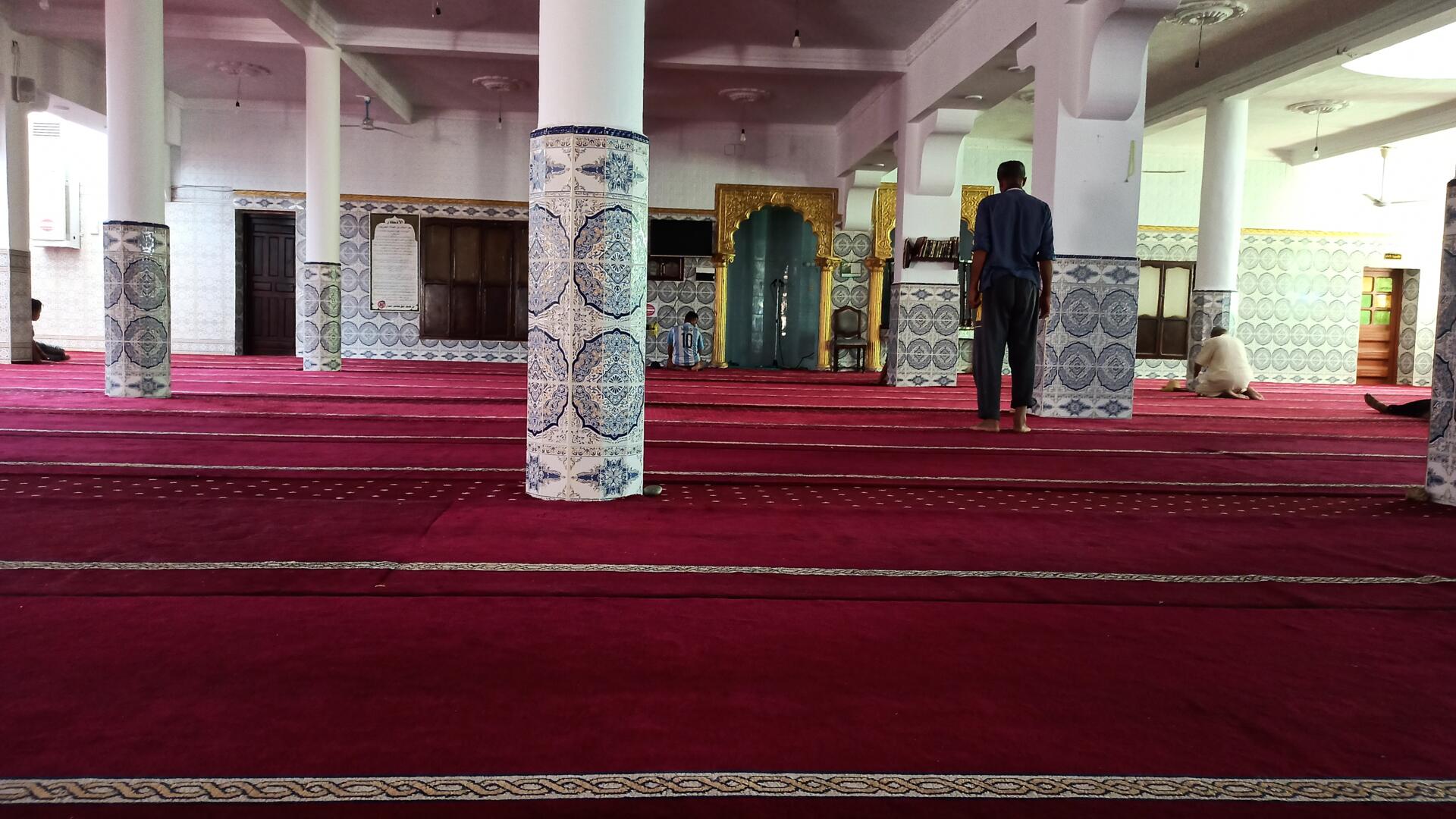 مسجد البراء بن عازب جيلالي بن عمار