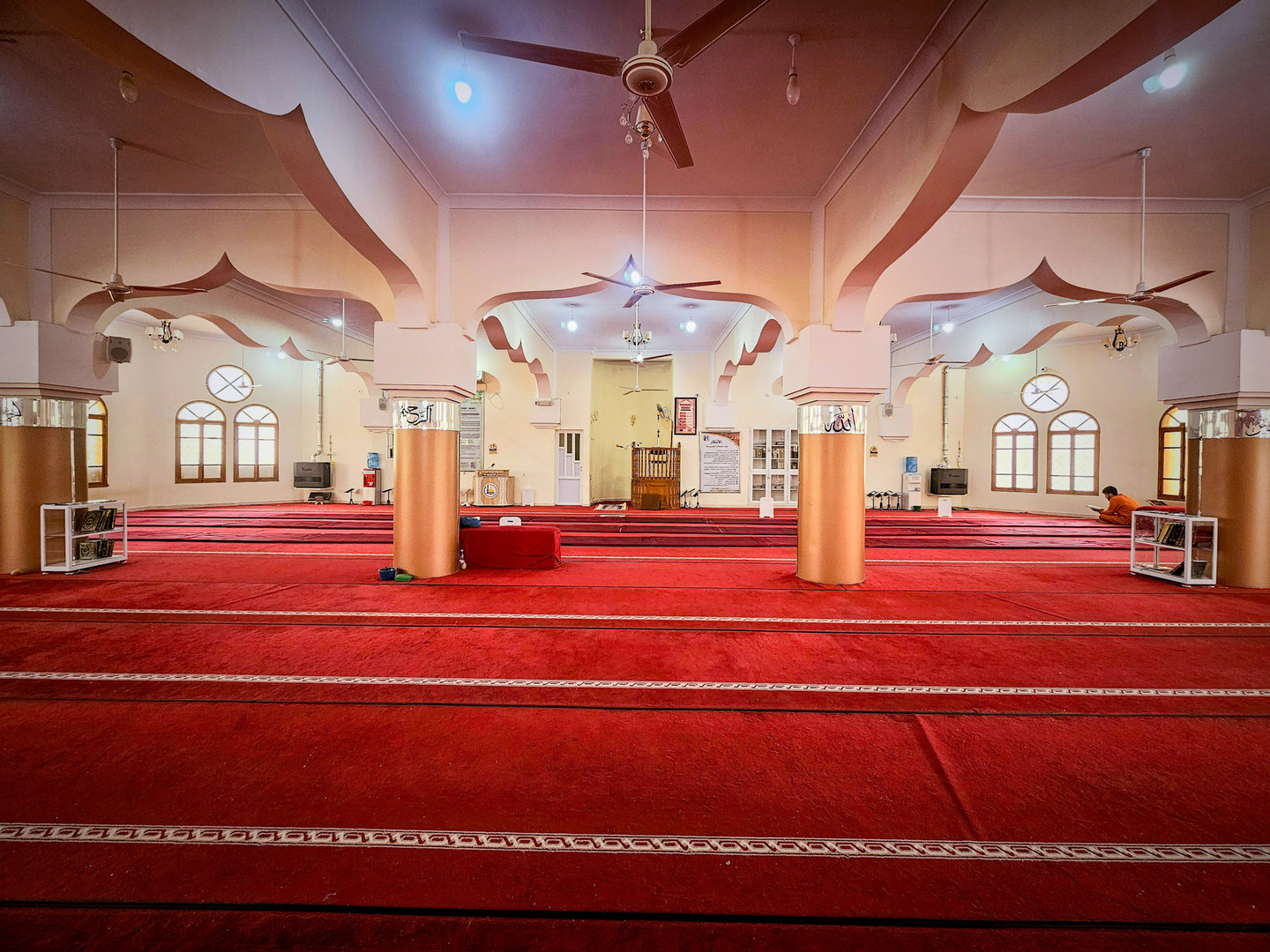 مسجد سلمان الفارسي حي 19 مارس