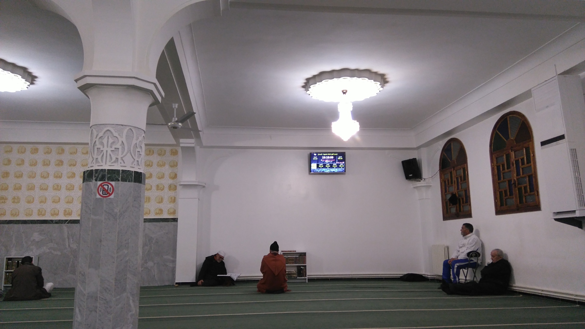 مسجد النور امامة منصورة