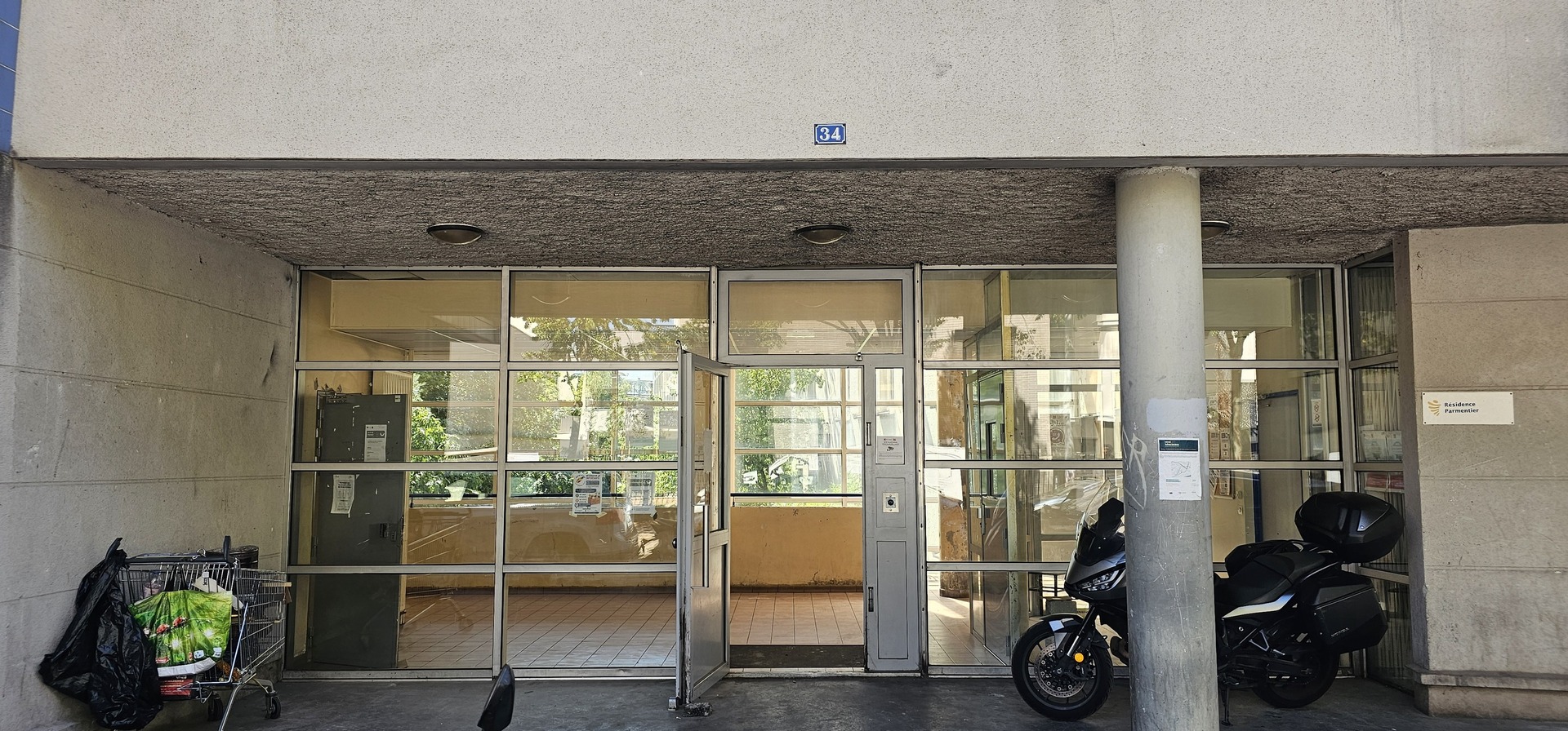 Foyer Adoma La Courneuve — La-Courneuve