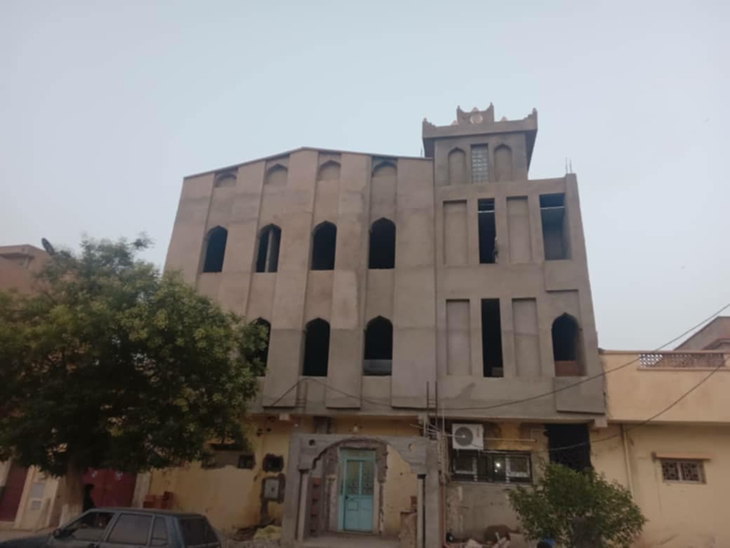 مسجد المجاهد المرحوم لشقر جيلالي